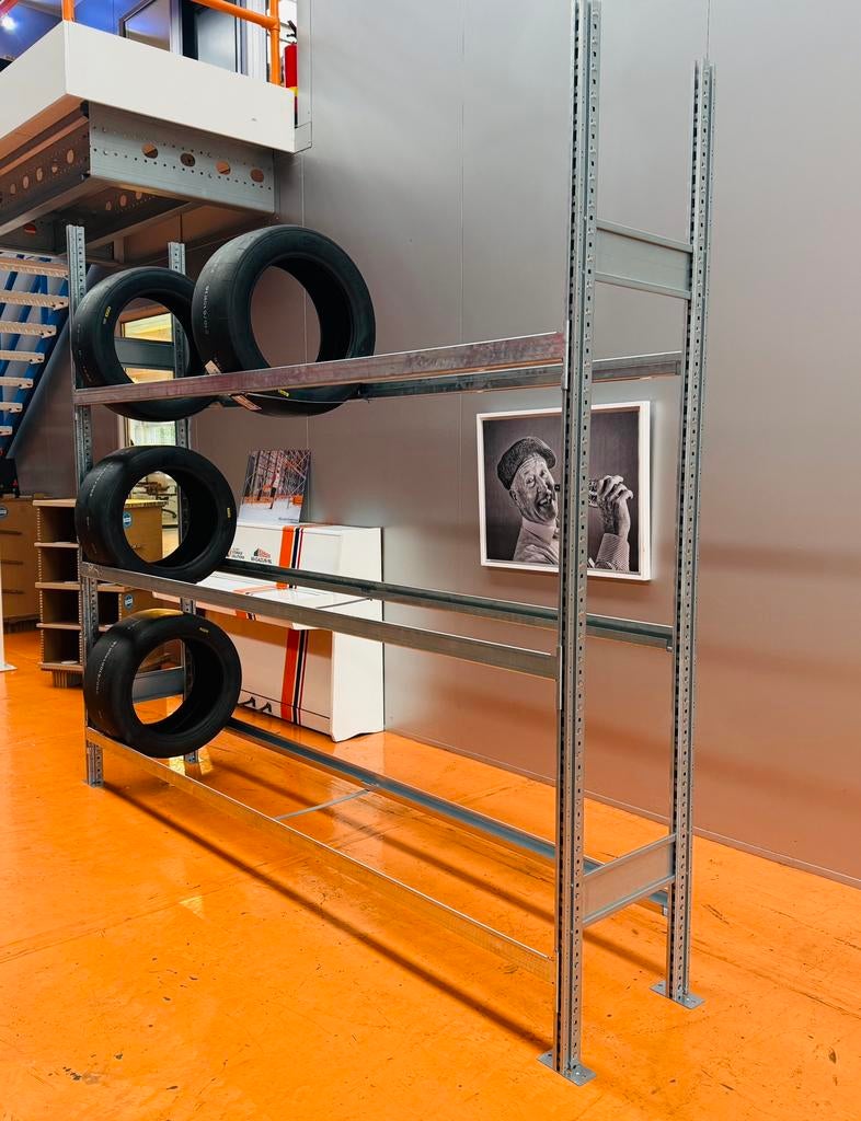 Bandenstelling Schäfer 18 banden nieuw: voor prijs gebruikt!, Zakelijke goederen, Kantoor en Winkelinrichting | Magazijn, Stelling en Opslag