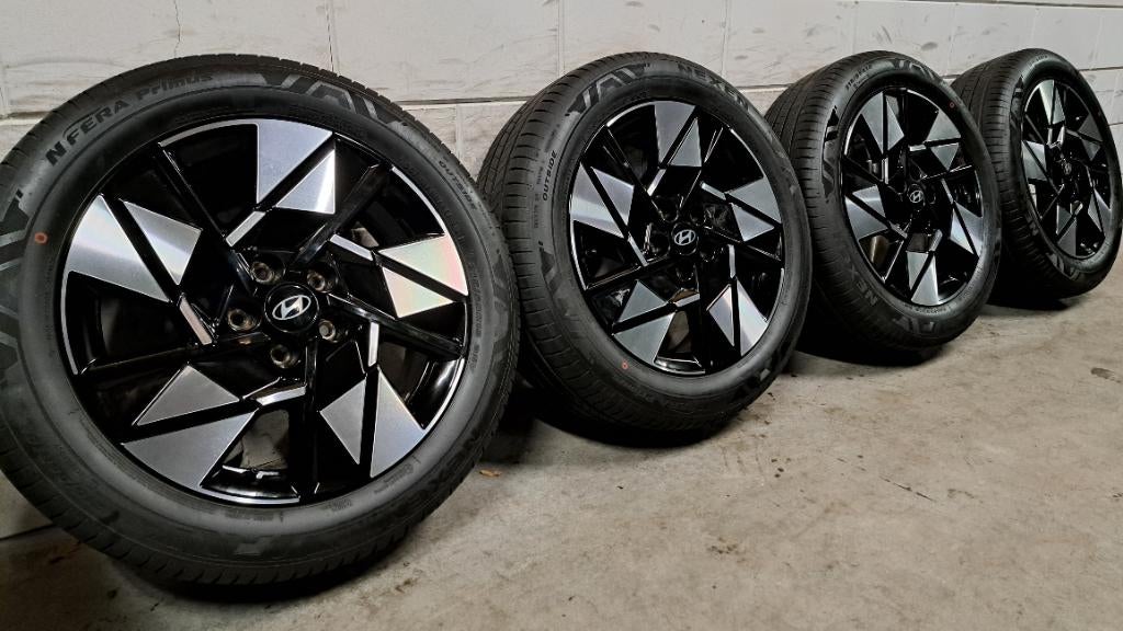 Nieuwe bi-color velgen Hyundai Kona Kia Niro Nexo 215/55/18, Auto-onderdelen, Banden en Velgen, 18 inch, 215 mm, Banden en Velgen