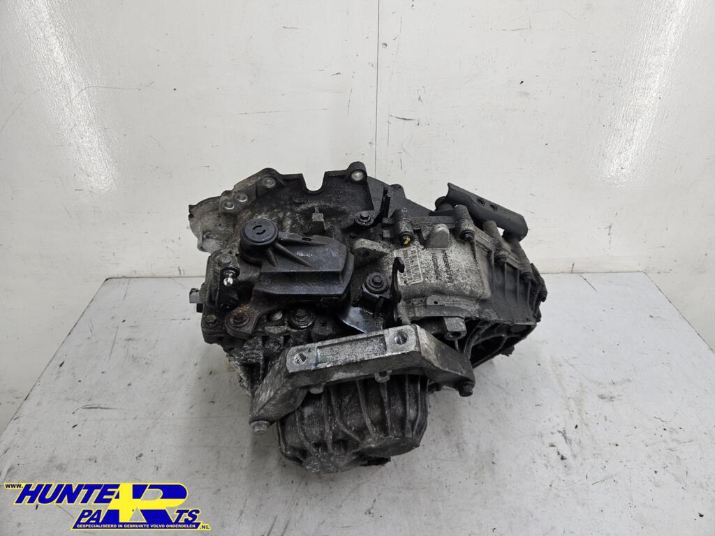 Versnellingsbak M66 AWD Volvo XC70 2.4 D5 ('07-'17) 31256087, Gebruikt, Ophalen of Verzenden, Volvo, Volvo