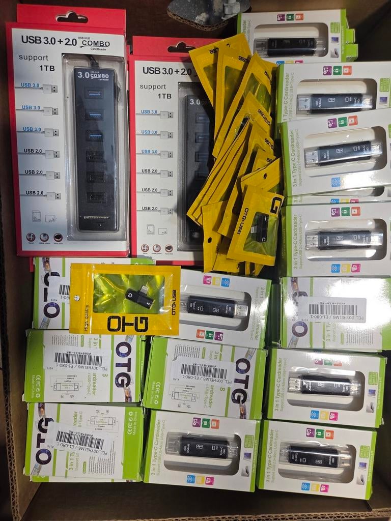 USB Hubs, Cardreaders & OTG Adapters - Bulk Verkoop, Ophalen of Verzenden, Nieuw, Generic