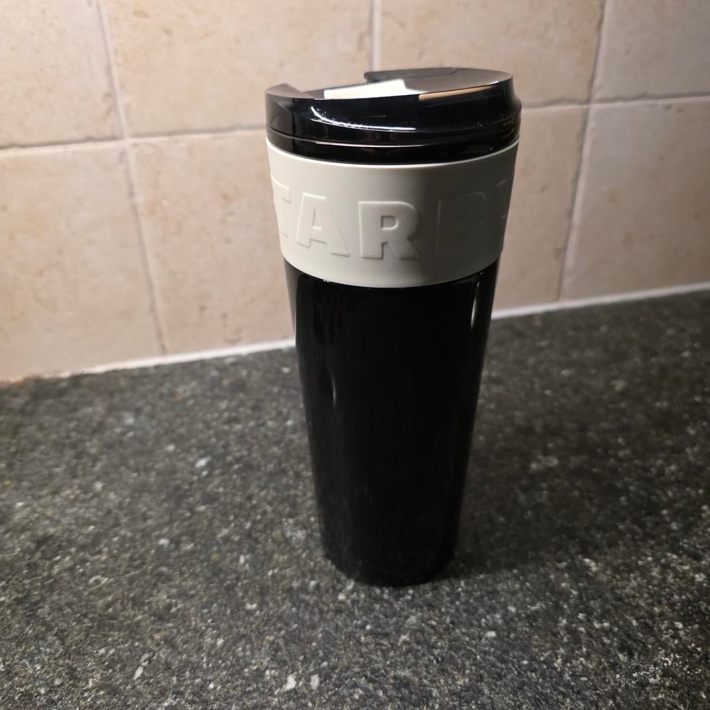 Starbucks iso beker, Huis en Inrichting, Keuken | Servies, Ophalen of Verzenden, Zo goed als nieuw, Overige stijlen, Kop(pen) en/of Schotel(s)