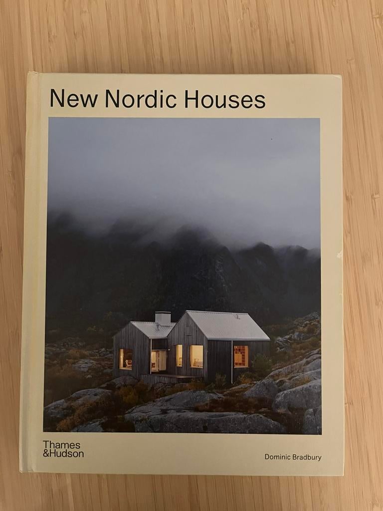 New Nordic Houses by Dominic Bradbury (ophalen Utrecht), Ophalen, Zo goed als nieuw