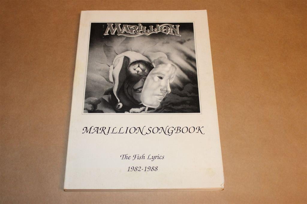 Marillion songbook : the fish lyrics 1982 - 1988 / made by K, Ophalen of Verzenden, Gelezen, Artiest