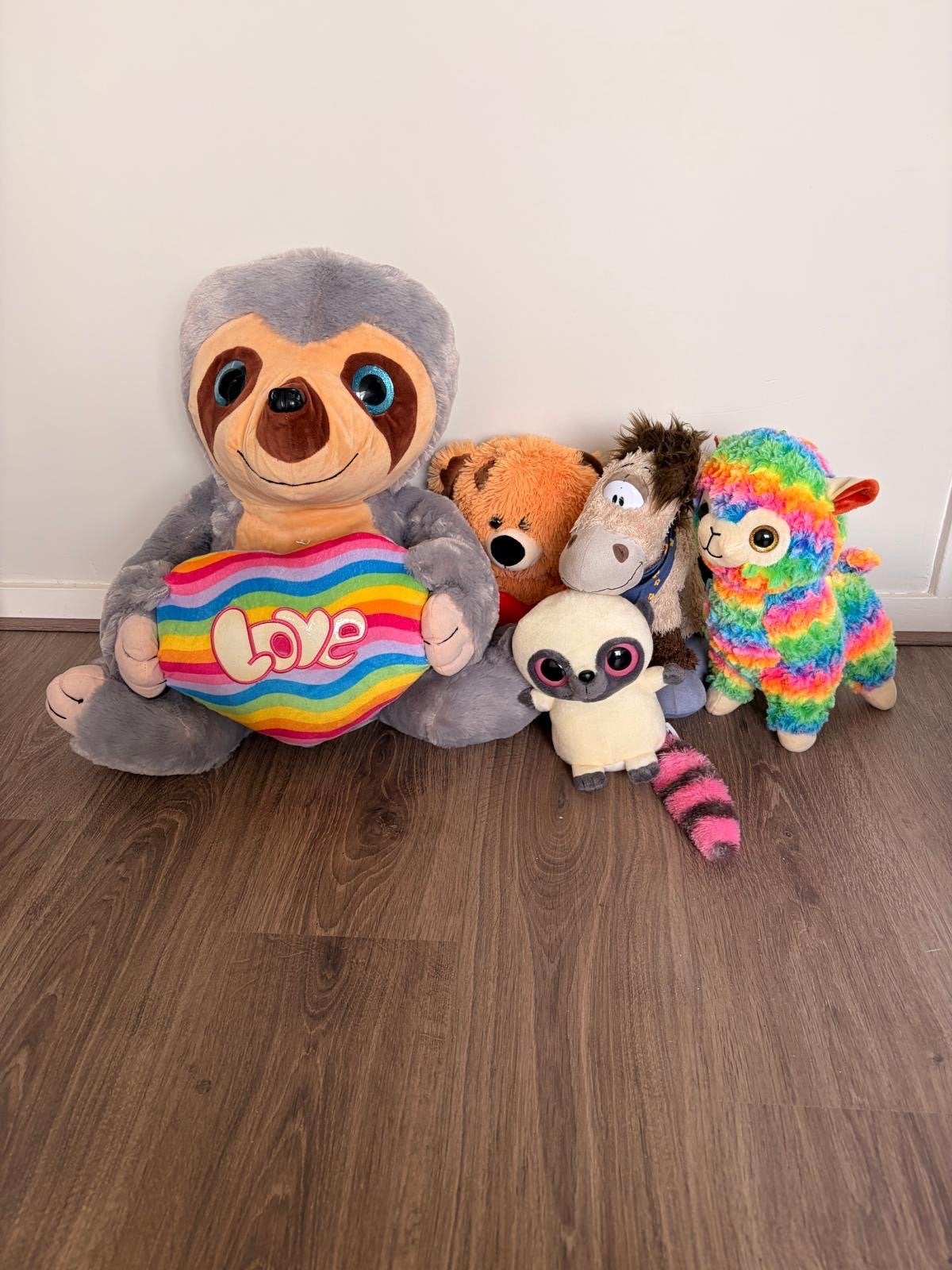 Leuke knuffelcollectie: luiaard, beer, paard, maki en lama, Gebruikt, Overige typen, Ophalen of Verzenden, Middelgroot (20 tot 80 cm)