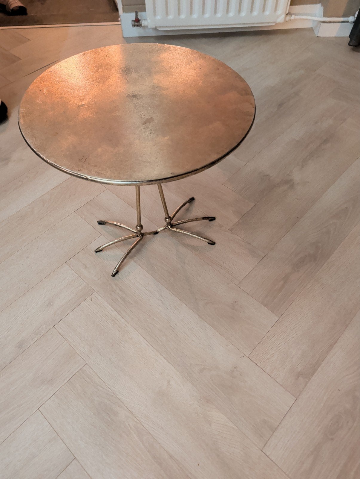 Gouden Bijzettafel PTMD Collection - Rond en Stijlvol, Ophalen, Minder dan 45 cm, Minder dan 55 cm, Rond
