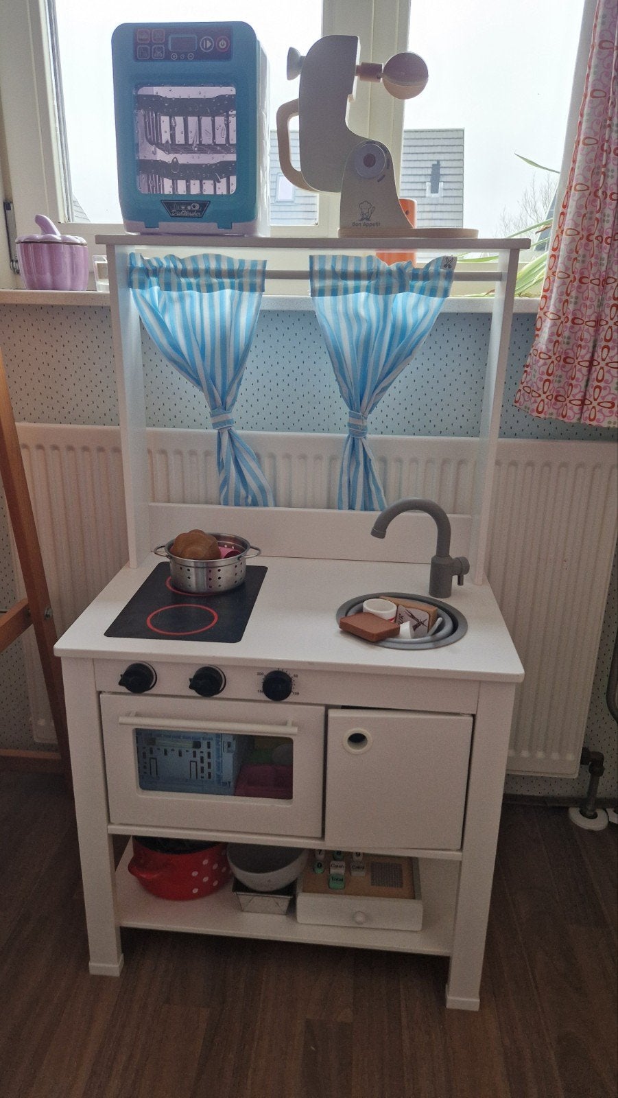 Houten speelkeuken met accessoires, Kinderen en Baby's, Speelgoed | Speelkeukens, Ophalen, Zo goed als nieuw, Hout, Speelkeuken