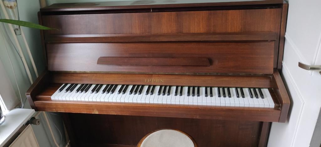 Studie piano. Merk Rippen., Ophalen, Gebruikt, Bruin
