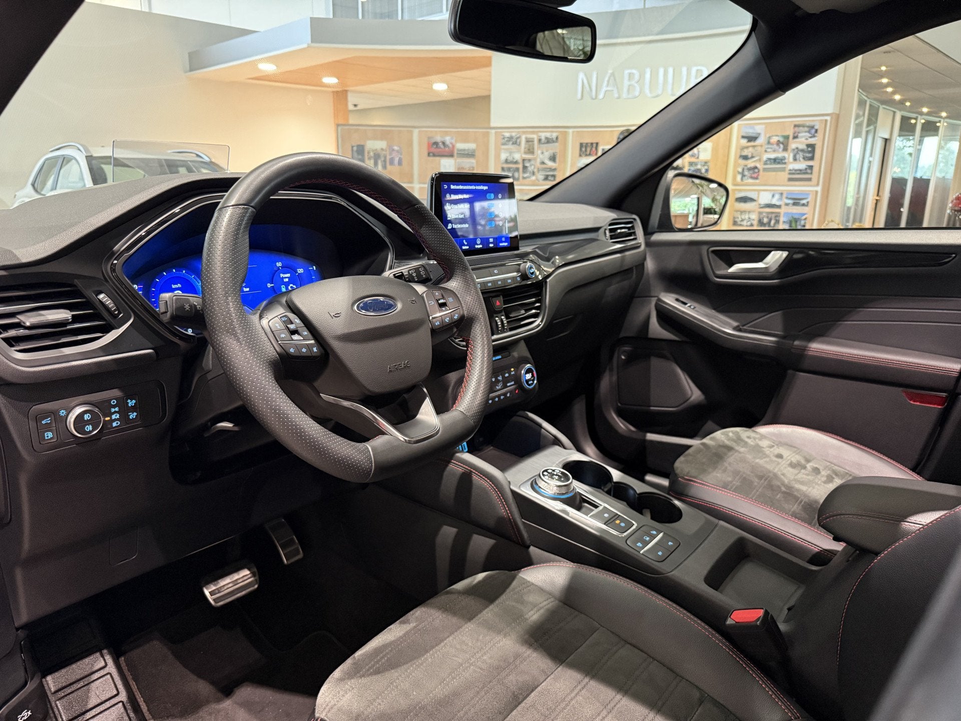 Ford Kuga 2.5 PHEV ST-Line X, B&O, Pano, HUD, 360cam, Adapti, 12 maanden, Gebruikt, Euro 6, 4 cilinders