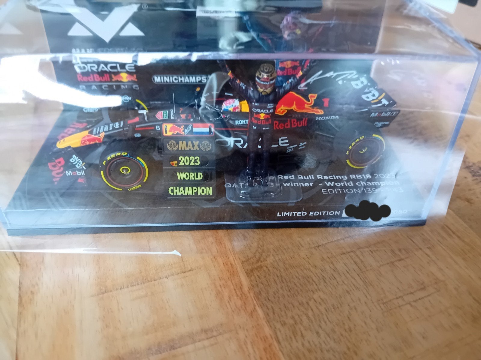 max Verstappen 1/43 kampioens auto 2023, Verzamelen, Ophalen of Verzenden, Zo goed als nieuw, Formule 1