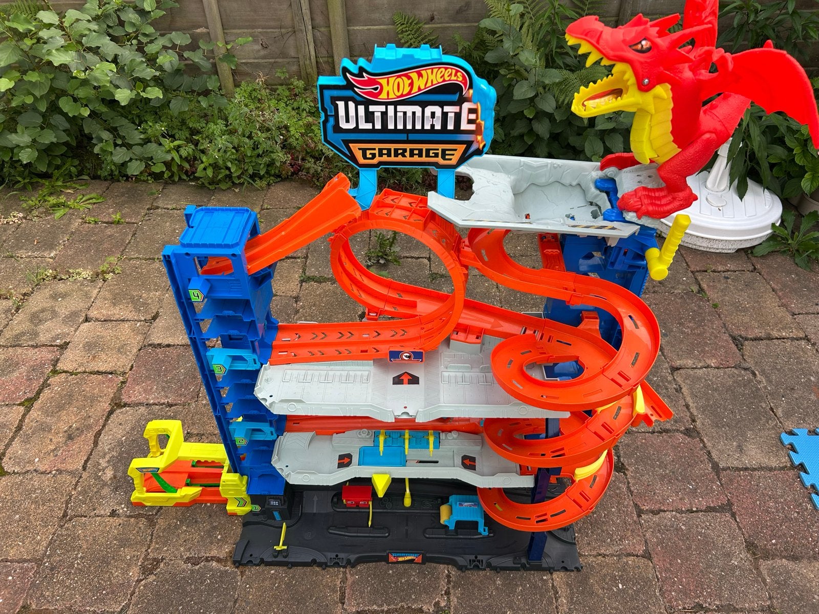 Hot Wheels Ultimate Garage met draak, Ophalen of Verzenden, Gebruikt