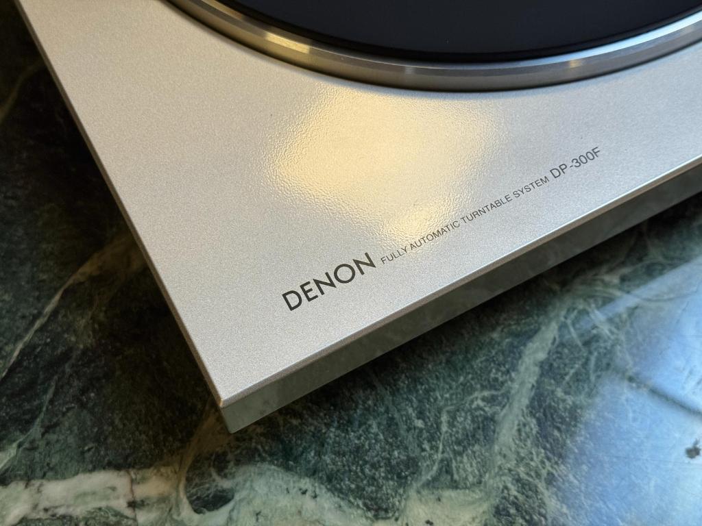 Denon DP-300F / B-stock model, Ophalen of Verzenden, Nieuw, Platenspeler, Overige merken