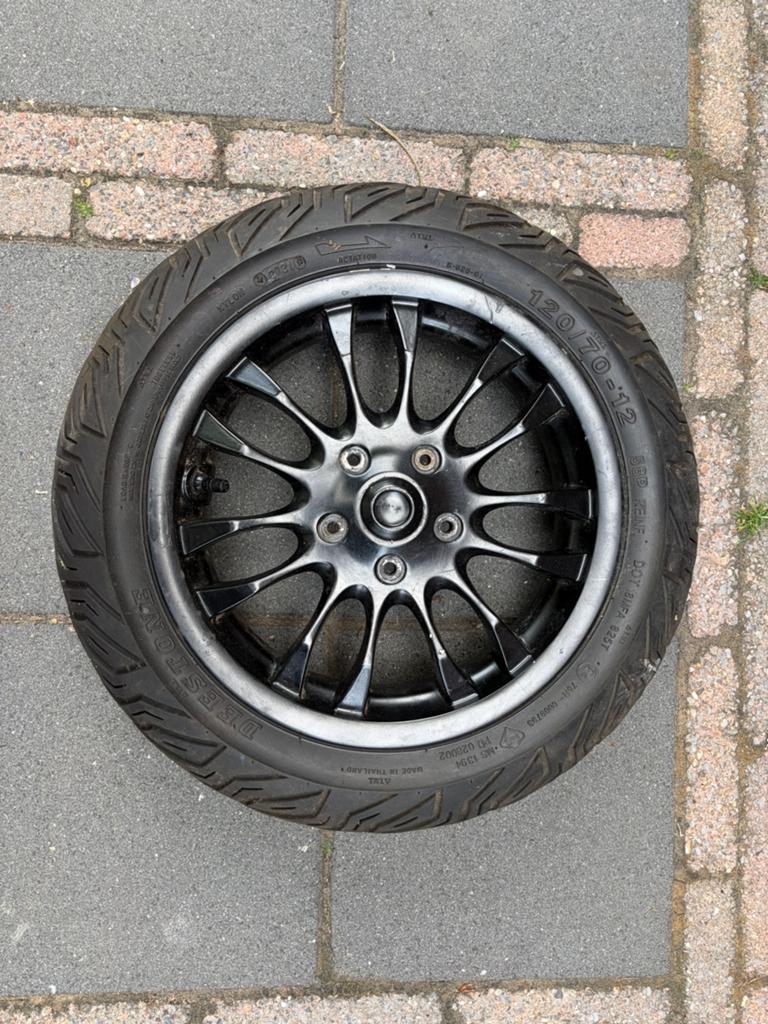 Vespa velg met band 120/70-12, Ophalen, Benzine, Overige modellen