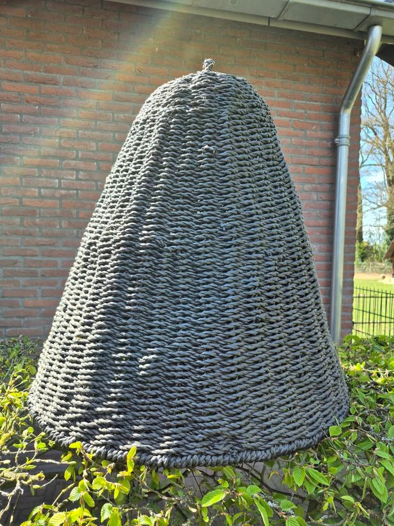 Zwarte XL rotan lampenkap, Huis en Inrichting, Lampen | Lampenkappen, Ophalen, Zo goed als nieuw, Zwart, Overige vormen