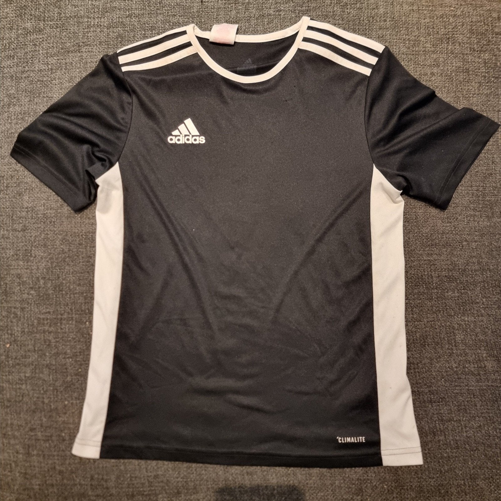 Adidas Climalite Sportshirt Zwart Maat YL met kleine haakjes, Ophalen of Verzenden, Gebruikt, Adidas, Jongen of Meisje