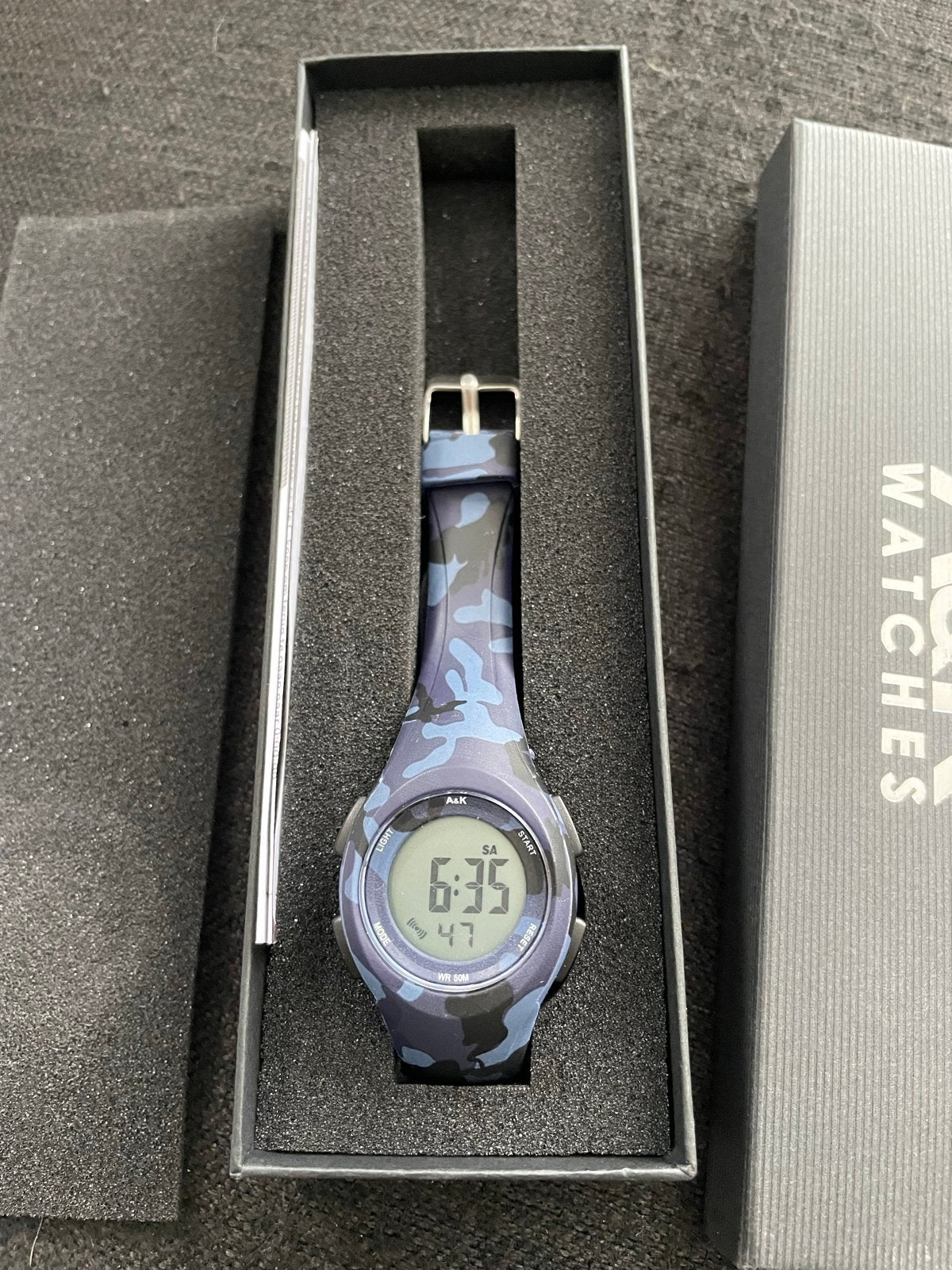 Nieuw Kinderhorloge - Digitaal Camouflage Design, Ophalen, Nieuw, Meerkleurig, Jongen of Meisje
