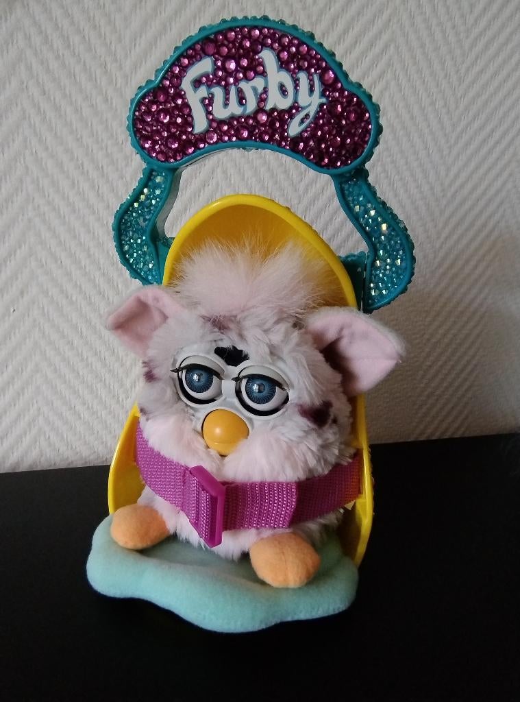 Furby draagmand custom bedazzled sleepy time bed, Ophalen of Verzenden, Zo goed als nieuw, Jongen of Meisje