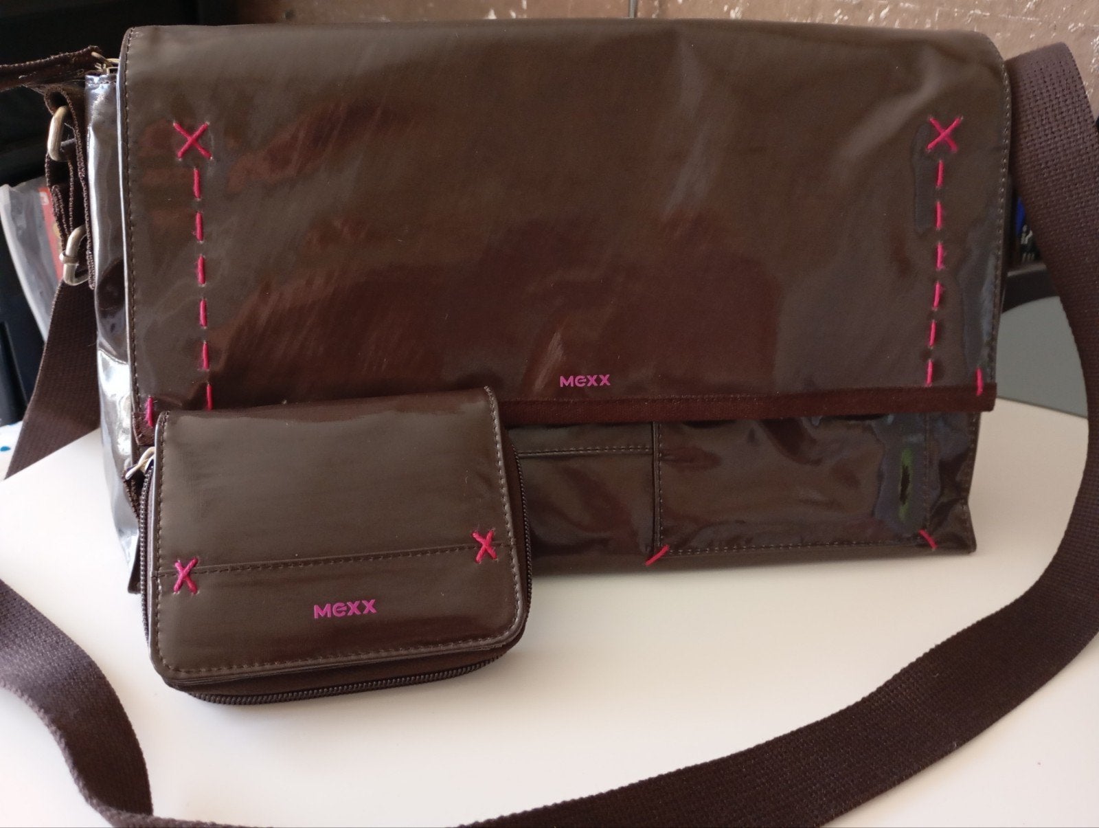 MEXX Bruine Schoudertas met Bijpassende Portemonnee NU20€., Ophalen of Verzenden, Nieuw, Bruin