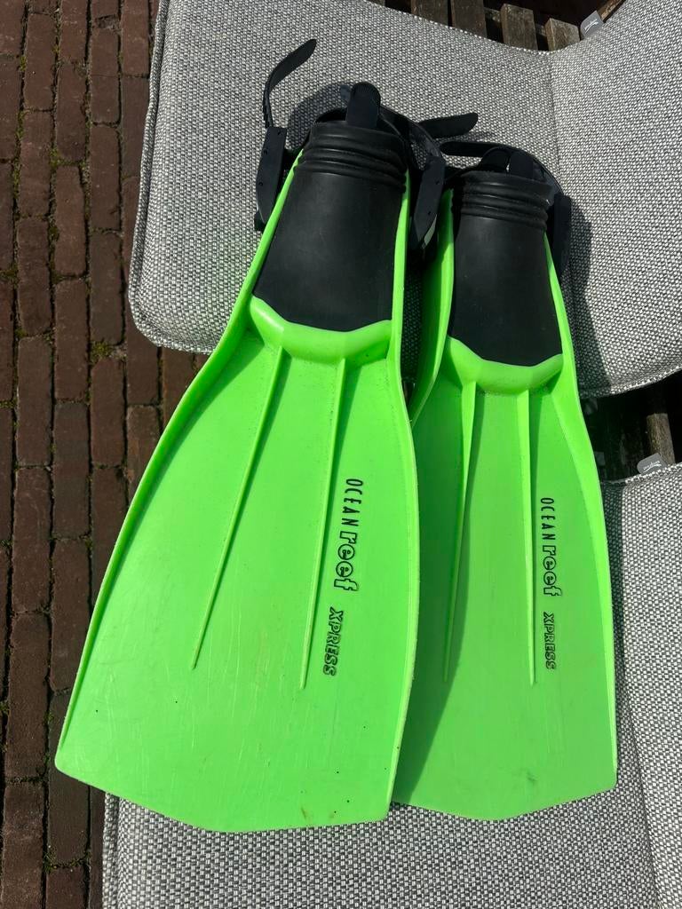 Duikvinnen flippers Oceanreef maat L, Watersport en Boten, Duiken, Ophalen of Verzenden, Gebruikt, Zwem- of Duikvliezen
