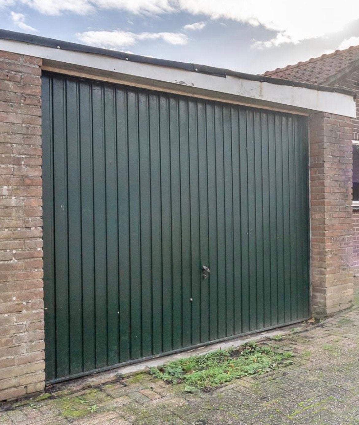Gratis: Oude stalen garagedeur (alleen blad), Ophalen, Gebruikt, Garagedeur, 120 cm of meer