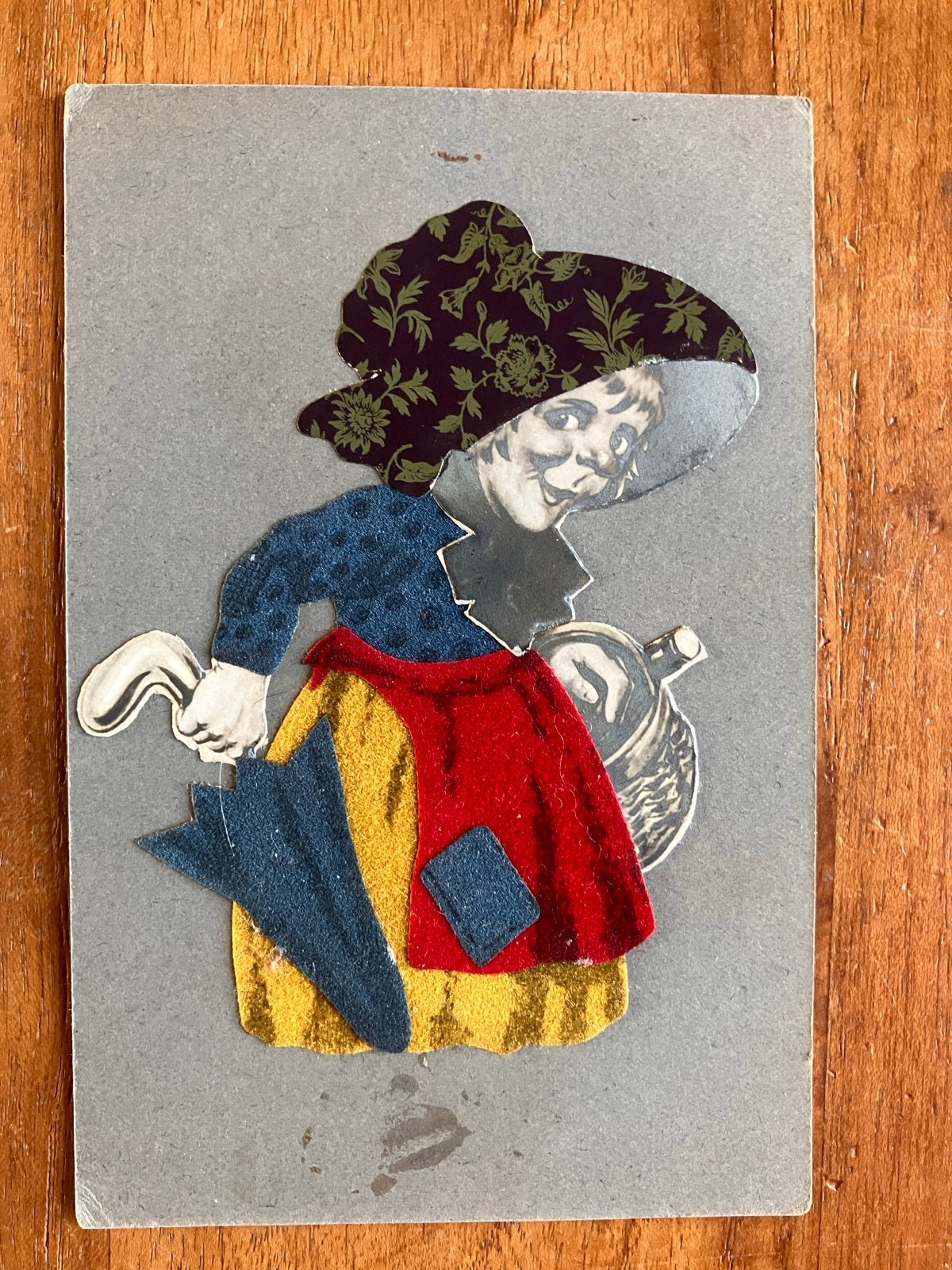 Antieke ansichtkaart met collage en postzegel 1923, Ophalen of Verzenden, 1920 tot 1940, Gelopen, Klederdracht
