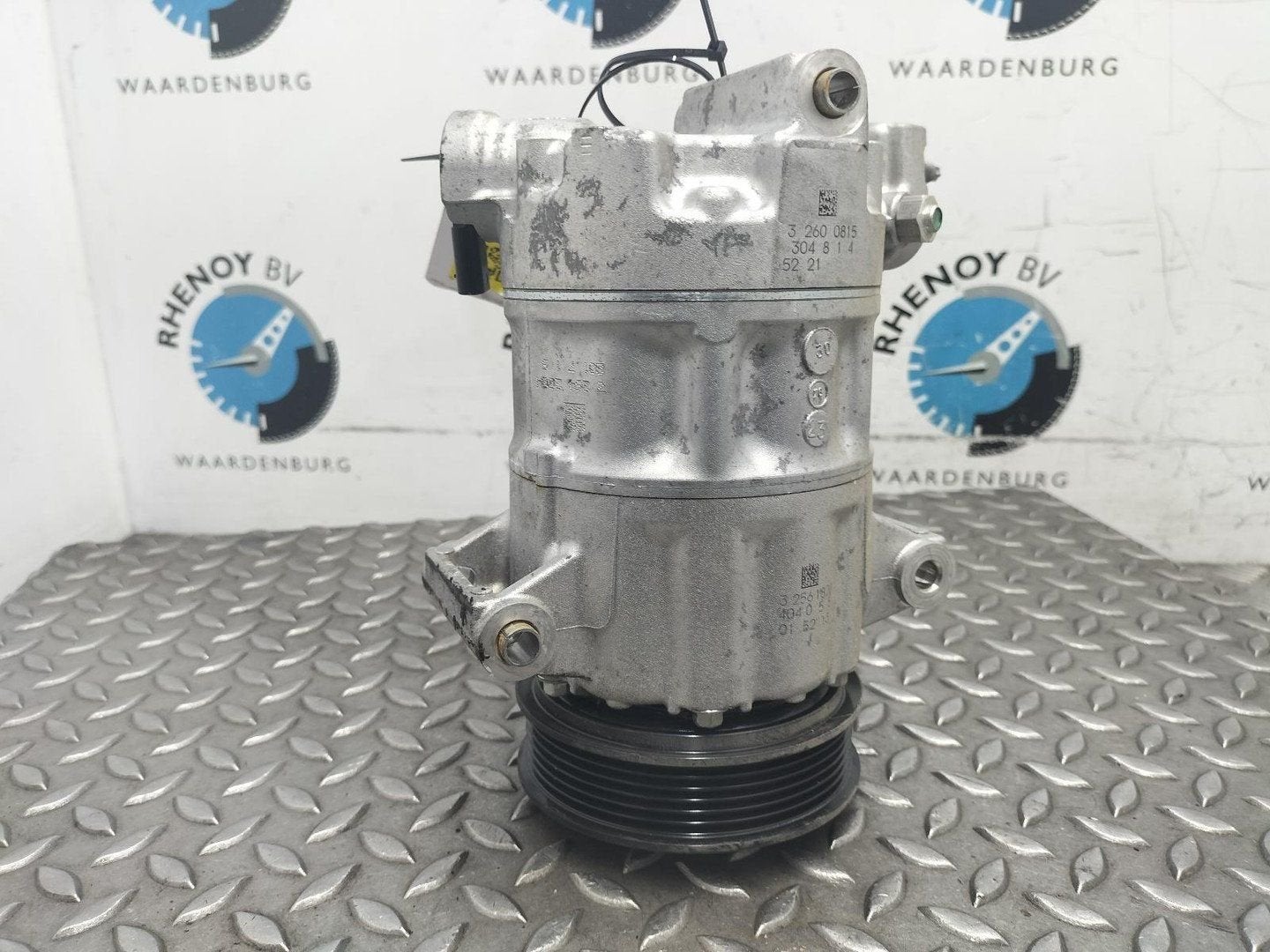 FORD TOURNEO CONNECT SWB Trend AIRCO COMPRESSOR / AIRCOPOMP, Ophalen of Verzenden, Gebruikt, Stiba lid