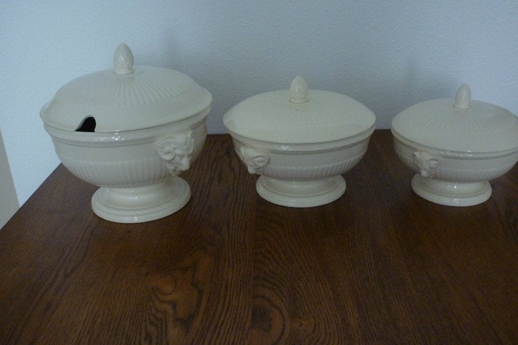 Wedgwood Edme DEKSCHALEN los te koop, Klassiek, Ophalen of Verzenden, Schaal of Schalen, Zo goed als nieuw