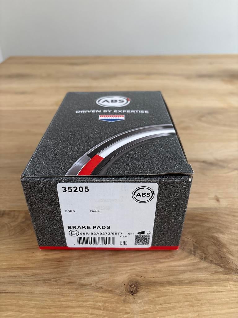 ABS Remblokken Ford Fiesta MK8 - Nieuw (Code 35205), Ophalen of Verzenden, Nieuw, Ford