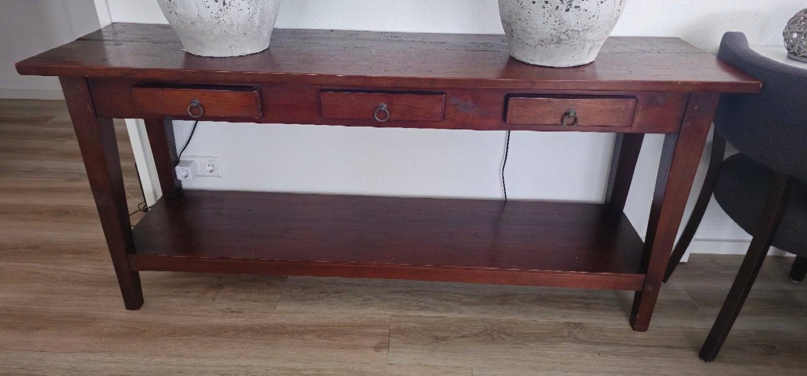 Massief hardhouten koloniale sidetable met 3 lades en plank, Ophalen, Gebruikt, 100 tot 150 cm, Landelijk