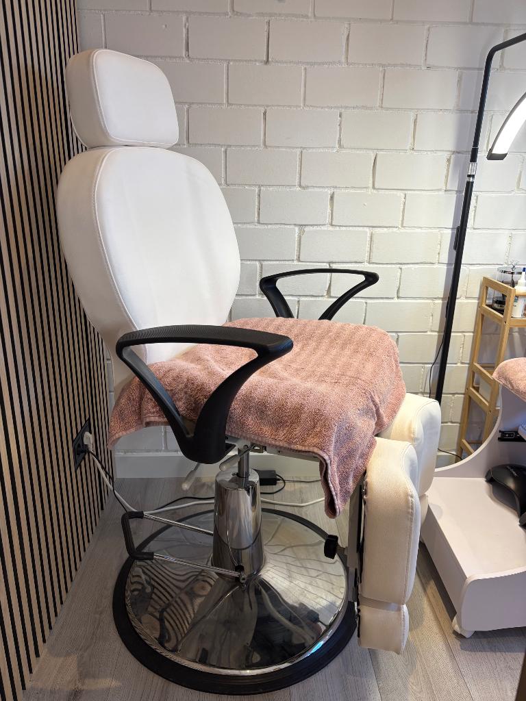 Pedicure stoel, Ophalen, Zo goed als nieuw, Hand- en Voetverzorging
