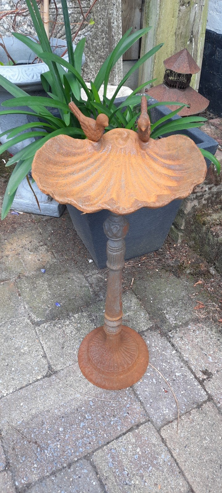 Decoratieve vogelbad schaal van gietijzer, Ophalen of Verzenden, Gebruikt, Metaal, Dierenbeeld