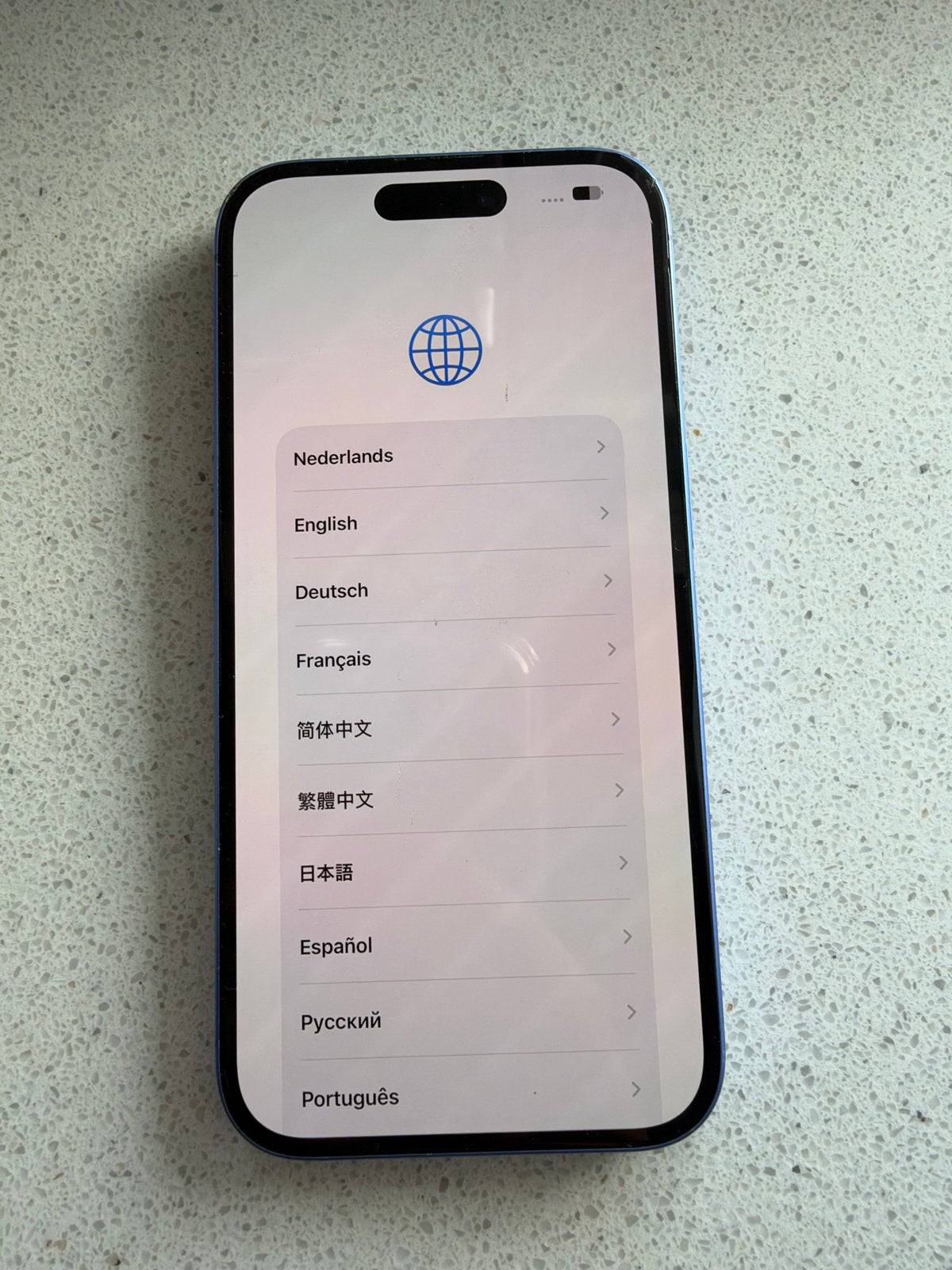Foto 4 van Zo goed als nieuwe iPhone 16 - Blauw - 128 GB batterij 80%