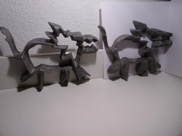 2 Teun Kees design aluminium hond onderzetters, Ophalen of Verzenden