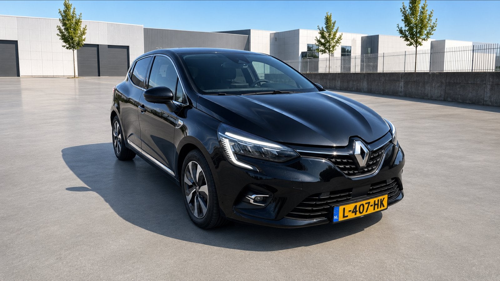 Renault Clio 1.6 E-tech Hybrid 140pk 2021 Zwart, Auto's, 4 cilinders, Leder en Stof, Origineel Nederlands, 1213 kg