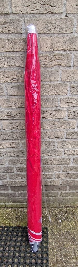parasol, rood , 2mtr doorsnee, Tuin en Terras, Ophalen, Verstelbaar, Zo goed als nieuw, 1 tot 2 meter