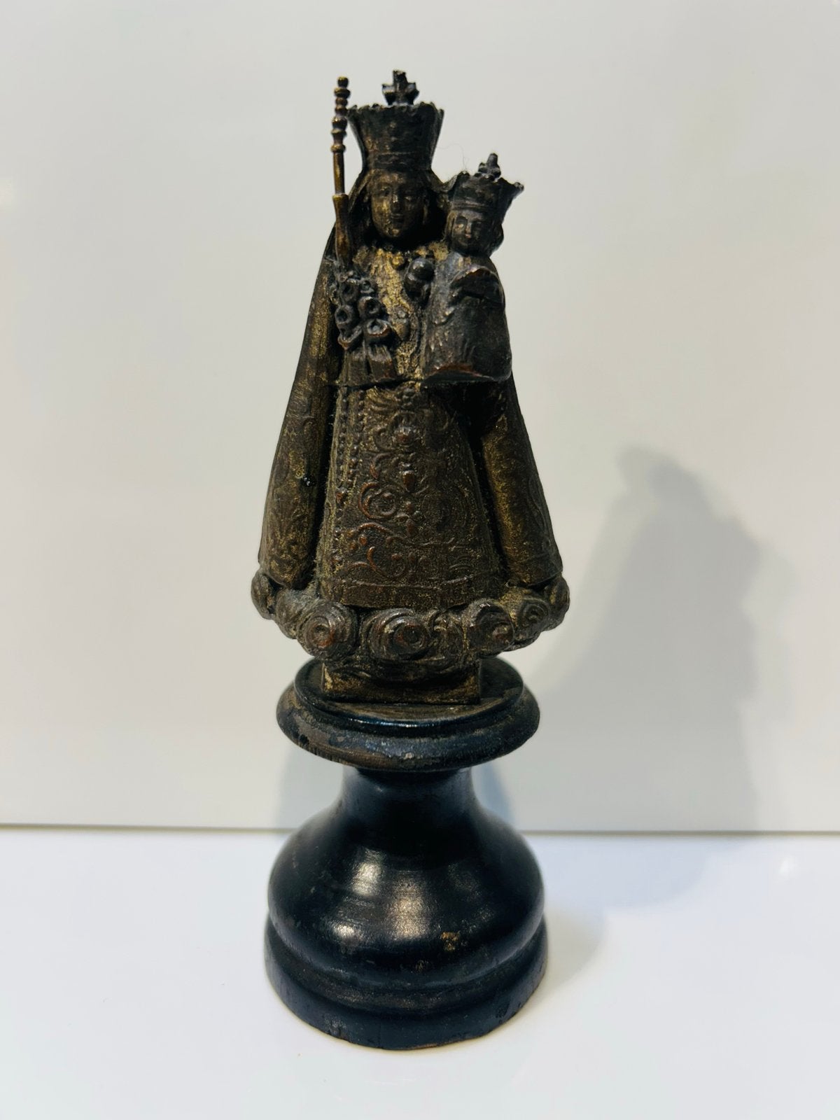 Antiek beeldje van Maria met kindje Jezus, Ophalen