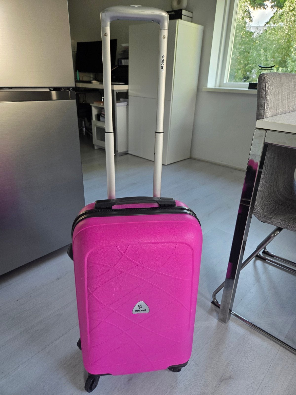 Fuschia Roze handbagage trolley inclusief TSA cijferslot, Sieraden, Tassen en Uiterlijk, Ophalen, 50 tot 60 cm, Hard kunststof