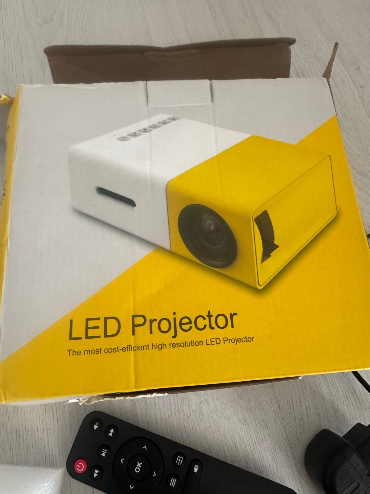 Mini LED Projector - Compacte Beamer voor Thuisbioscoop, Ophalen, Zo goed als nieuw, LED, Overige resoluties