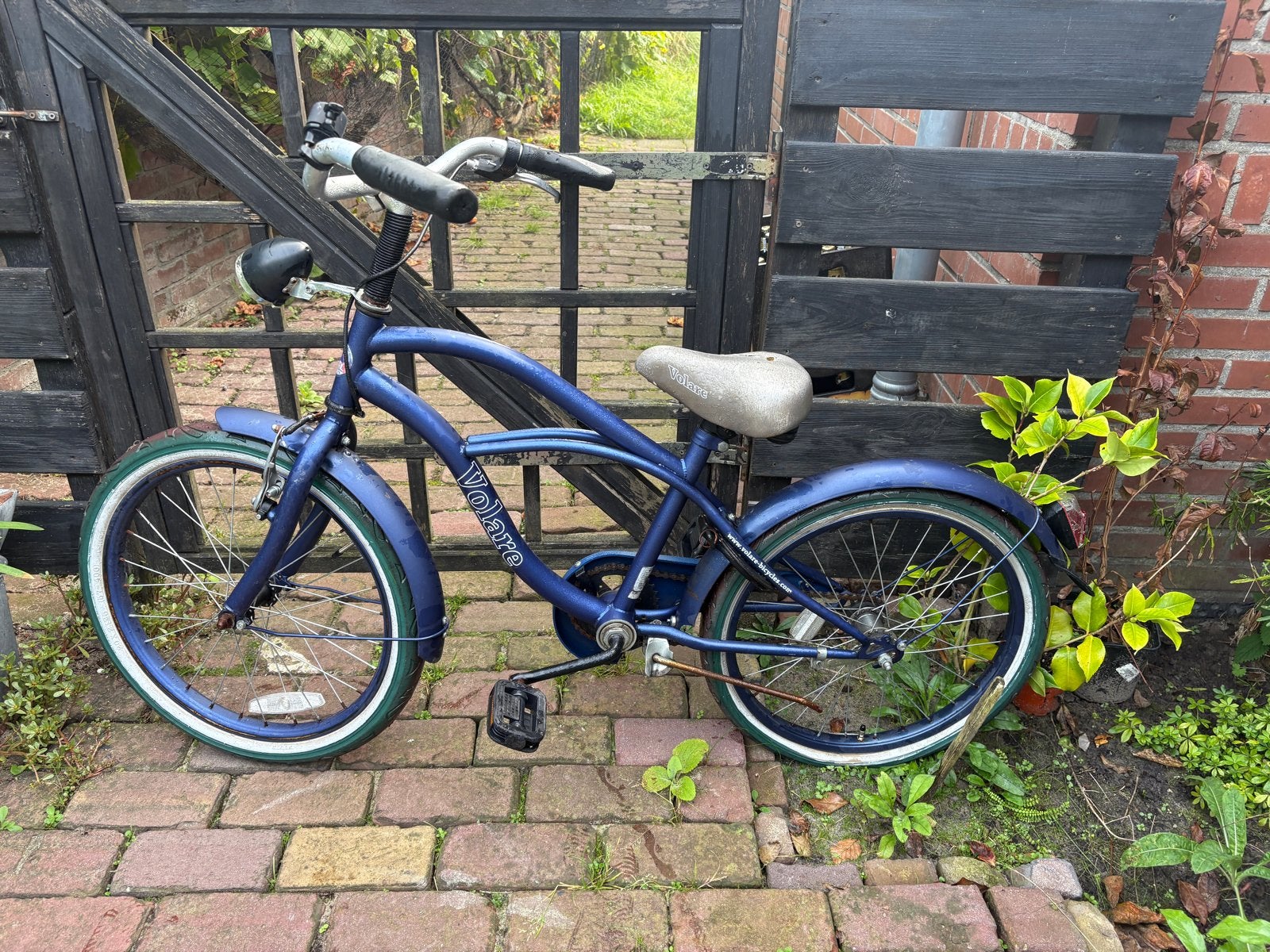 Blauwe Volare 20 inch kinderfiets met lekke achterband, Ophalen, Gebruikt, 20 inch of meer