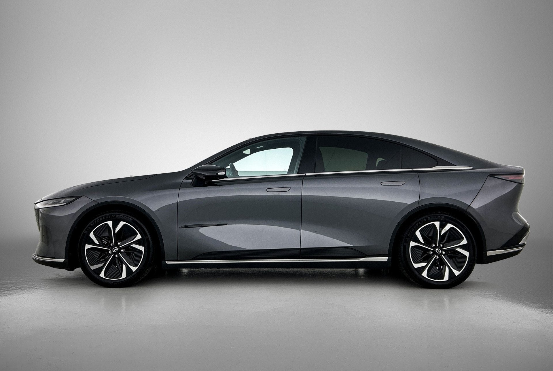 Mazda 6e Takumi Plus Long Range 80 kWh | Panoramadak | 360 C, Auto's, Automaat, Achterwielaandrijving, Gebruikt, 6e