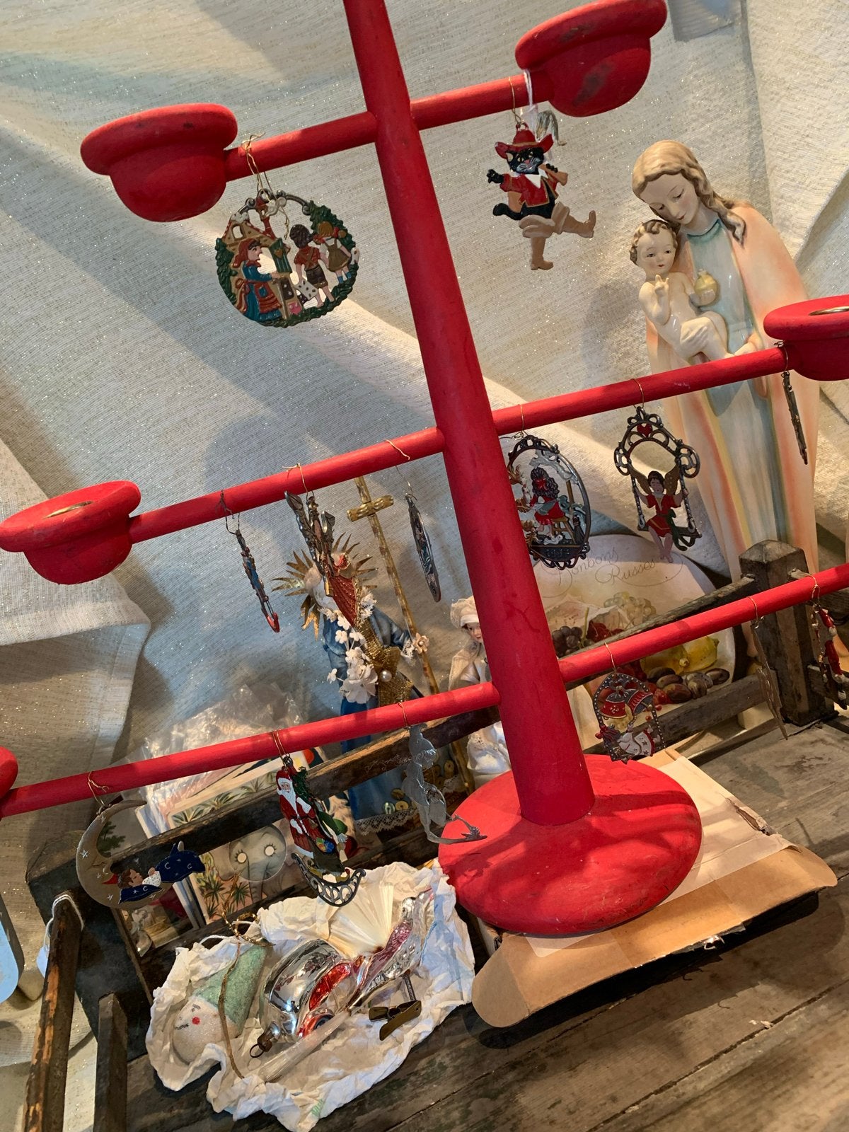 Rode Advent Kandelaar met Tinnen Kersthangers, Gebruikt, T, Ophalen of Verzenden, Klassiek