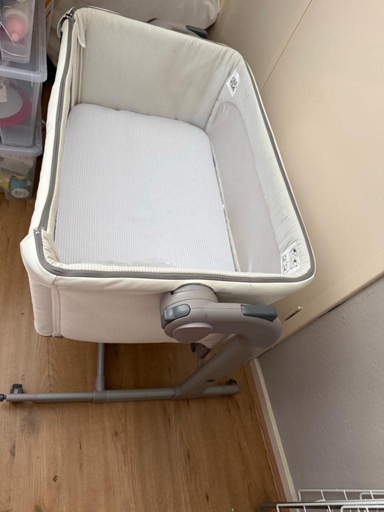 Chicco Next2Me Magic Co-Sleeper Wieg - Inclusief Beddengoed, Ophalen, Zo goed als nieuw, Wieg