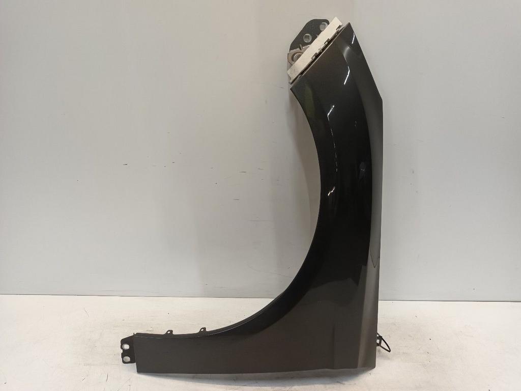 Voorscherm links Ford Focus, Onderdelen@venauto.nl, Van der Ven Autorecycling B.V., Gebruikt, Ettenseweg 76, 4706 PB Roosendaal, The Netherlands