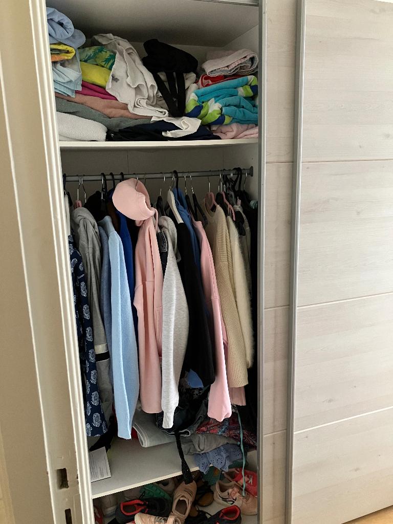 Kledingkast met zweefdeuren, Huis en Inrichting, Ophalen, Met deur(en), Gebruikt, 200 cm of meer