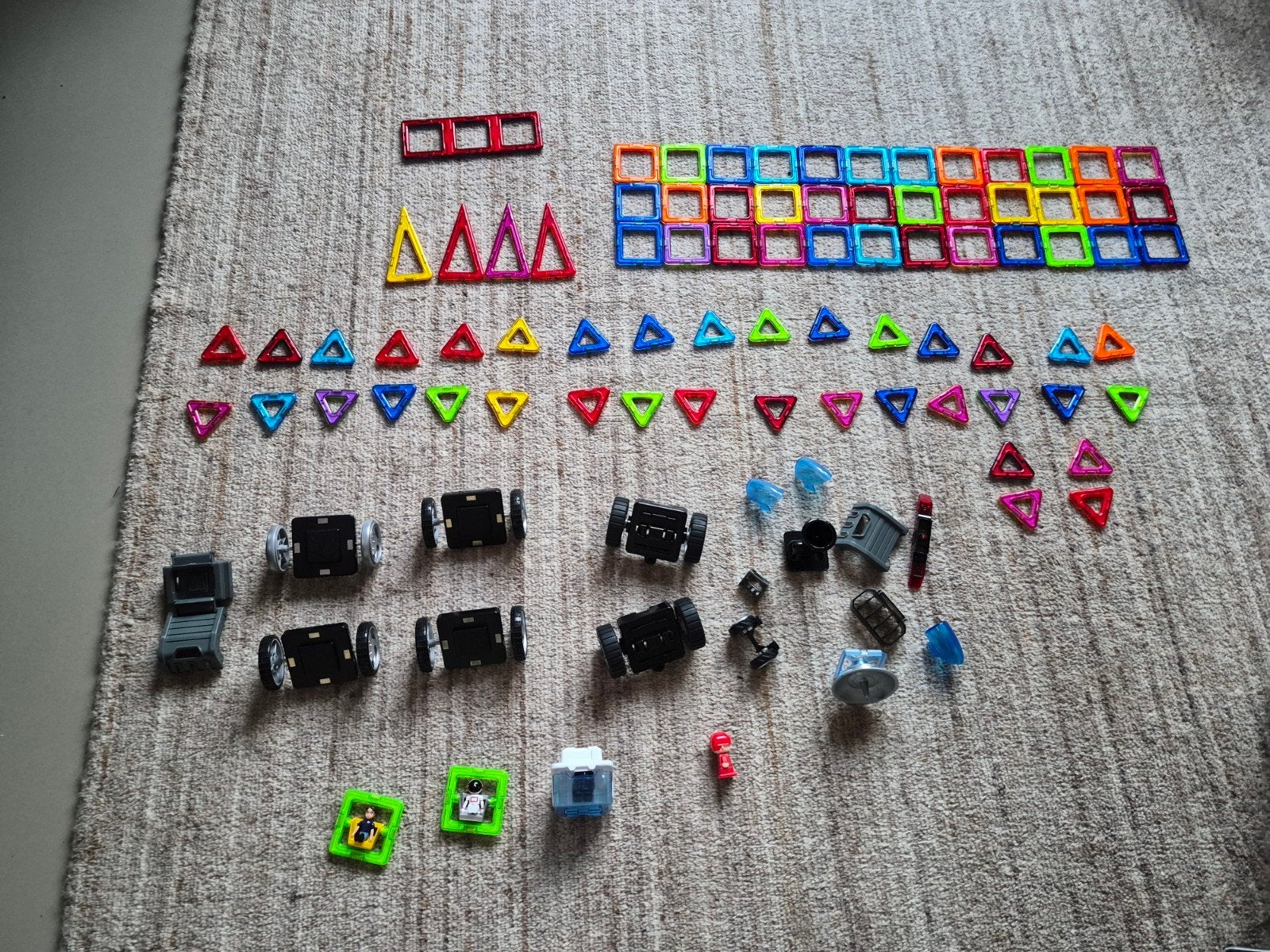 Magformers Space Wow Set & Amazing Police & Rescue Set, Ophalen of Verzenden, Zo goed als nieuw, Overige merken