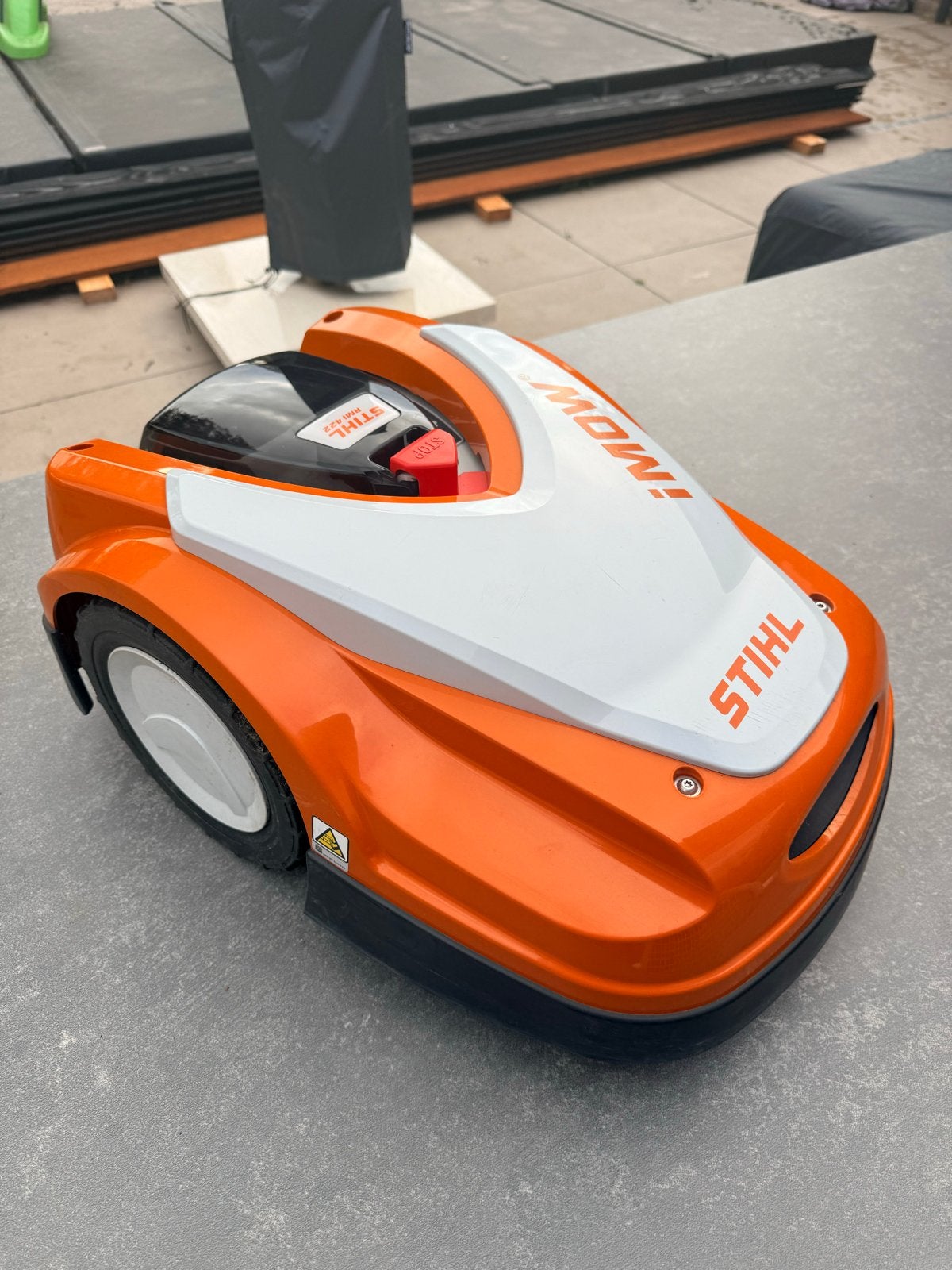Stihl iMow RMI 422 Robotmaaier met nieuwe accu - ZGAN, Ophalen, Cirkelmaaier, Accu-grasmaaier, Mulchfunctie