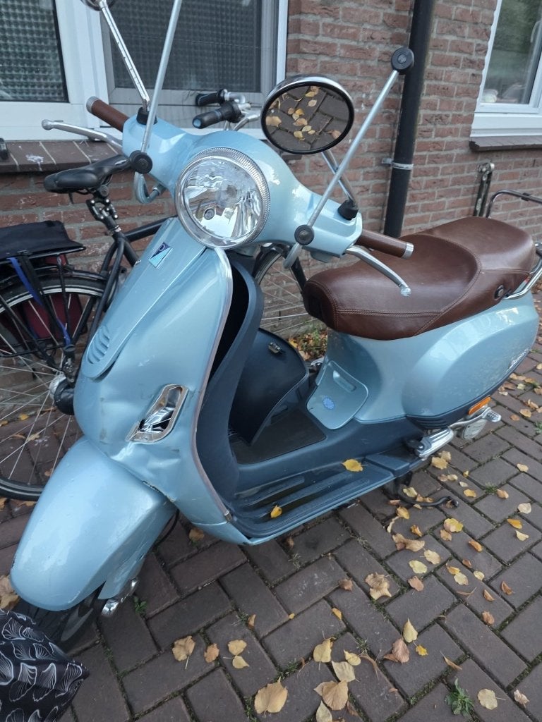 GEZOCHT Vespa lx 50 2005 voorfront kleur 422, Fietsen en Brommers, Scooters | Vespa, Ophalen of Verzenden, Benzine, Vespa LX, Maximaal 25 km/u