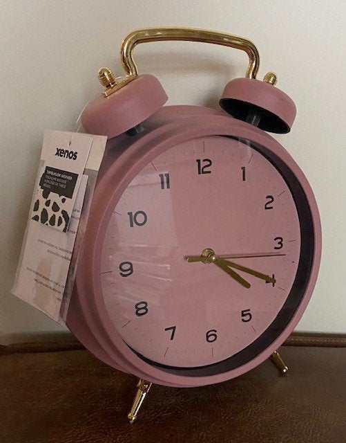 Oudroze (tafel)klok/wekker 30 cm, Xenos, NIEUW, Analoog, Nieuw, Ophalen of Verzenden, Roze