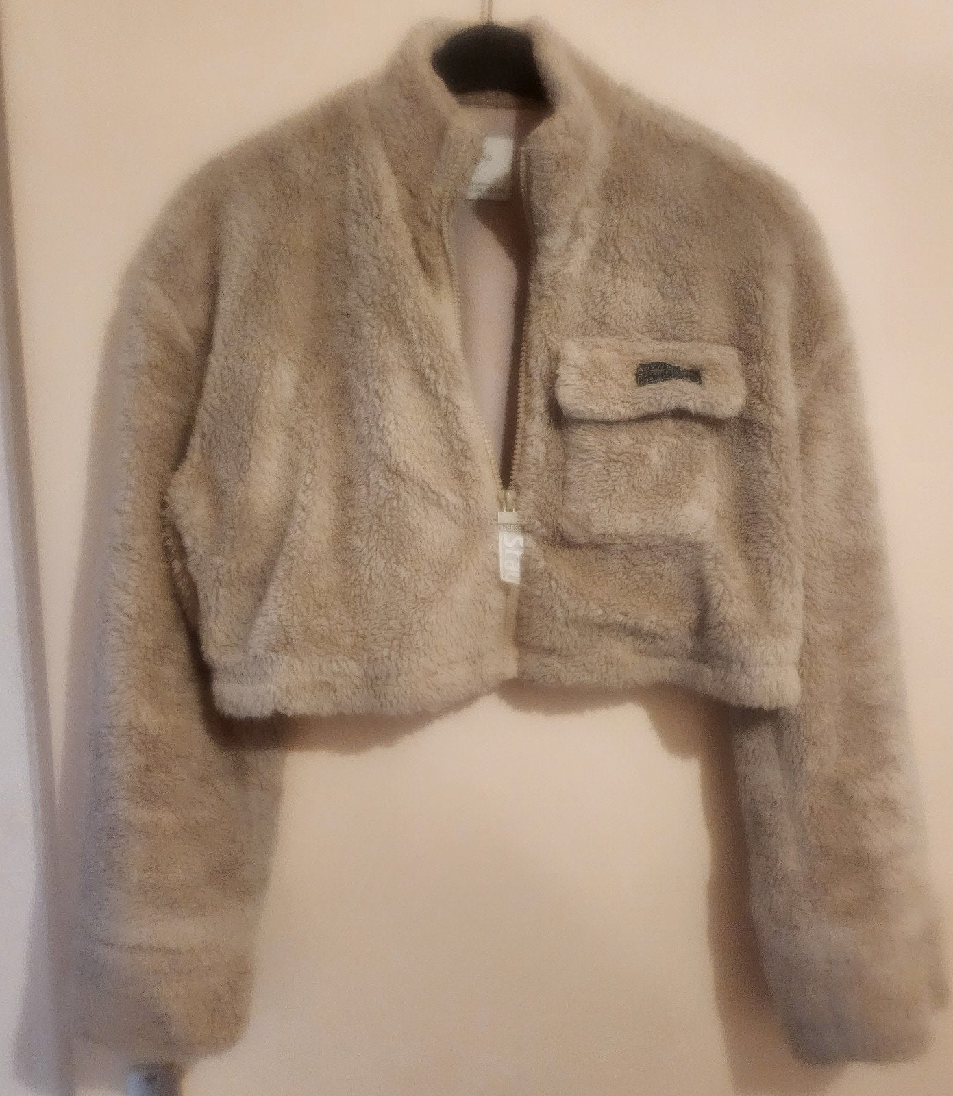 Bershka Cropped Teddy Jasje - Maat XS, Beige, Zo goed als nieuw, Maat 34 (XS) of kleiner, Bershka