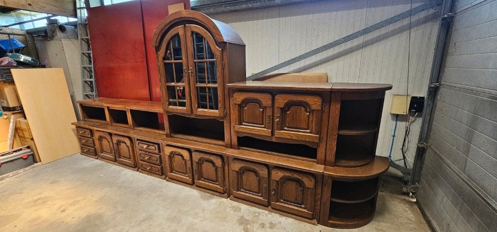eiken kast, Ophalen
