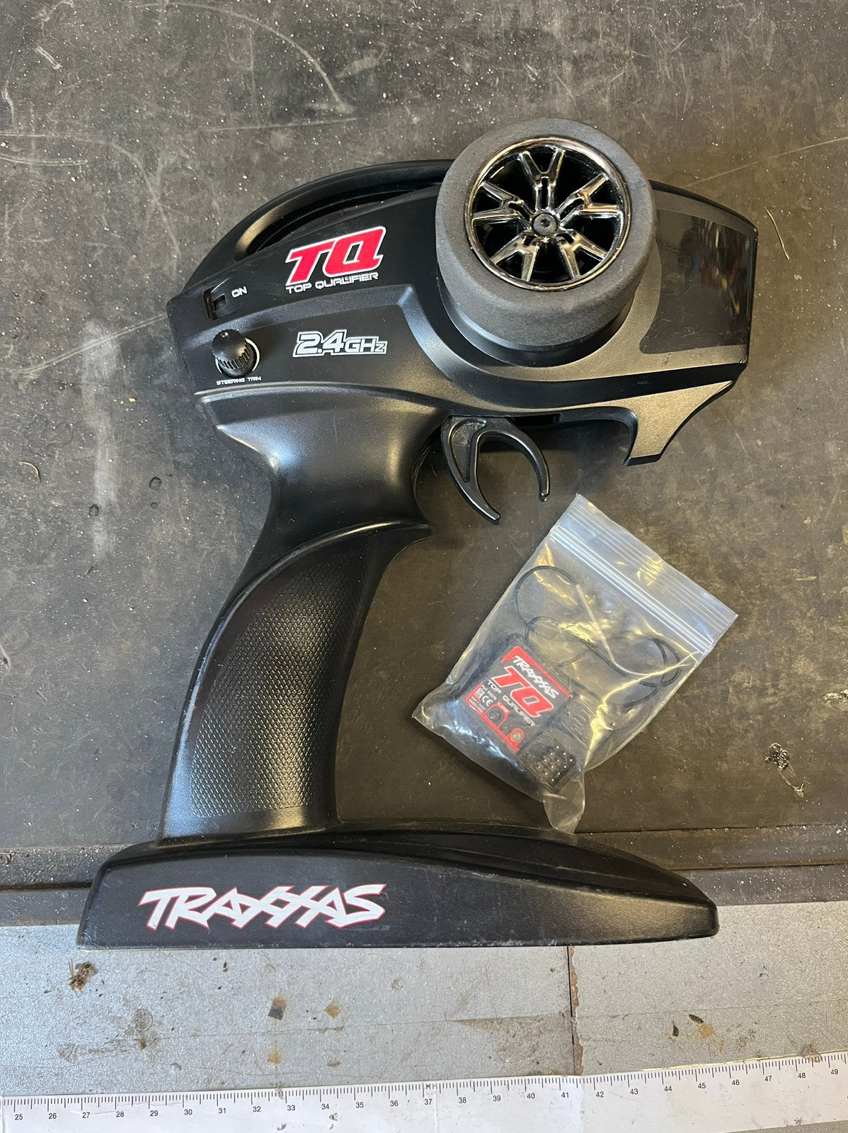 Traxxas TQ Zenderset 2.4ghz incl ontvanger, Ophalen of Verzenden, Zo goed als nieuw, Overige schalen, Onderdeel